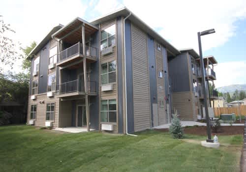 718 Edgewood Place property