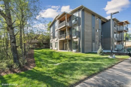 718 Edgewood Place property