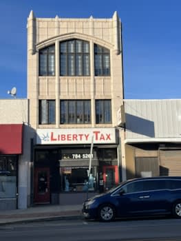 211 E Lincoln Hwy property