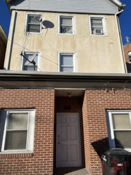 211 W Lincoln Highway (210 W Diamond) property