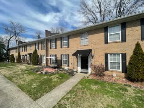 Charlestown House Apartment property