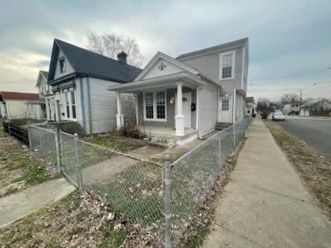 1100 Mulberry St. property