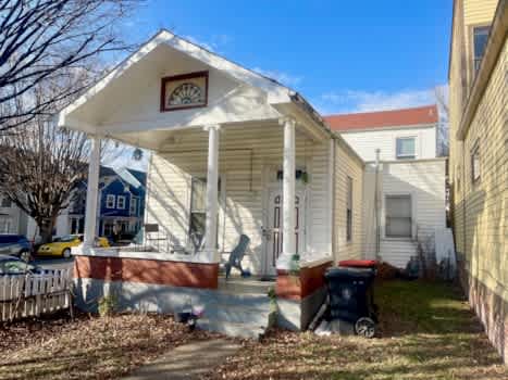 1501 E Breckinridge St. property