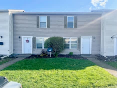 Fox Chase Apts property