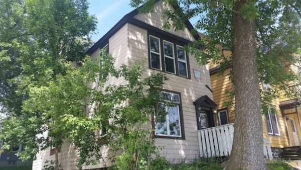 807 E 1st St property