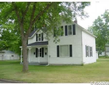 1520 7th St. E. House property