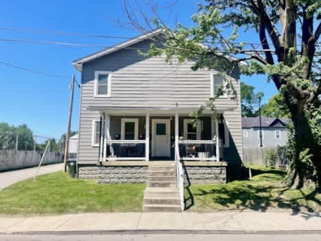 121 E 14th St. property