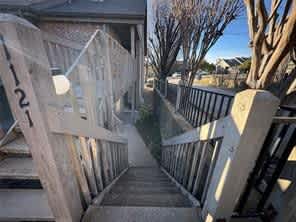 1121 Signal Ridge property