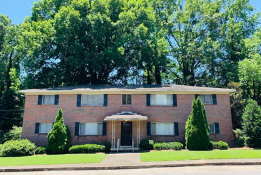 Vestavia Plaza Apartments property