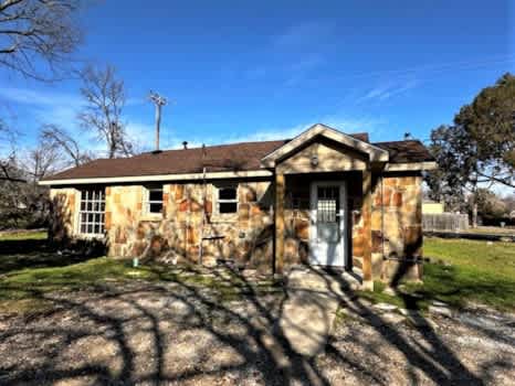 210 West Avenue A property