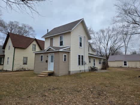 1318 7th St E property