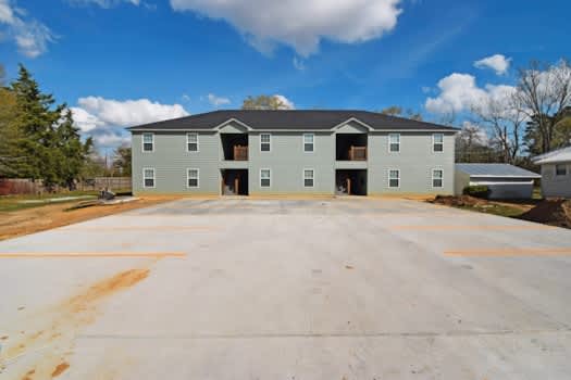 830 N 7th property
