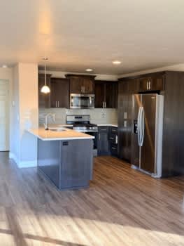 629 SE REED MARKET RD. UNIT 3 property