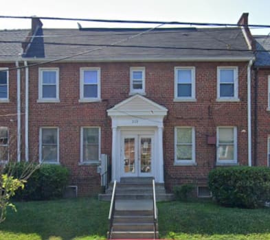 213 35th St NE property