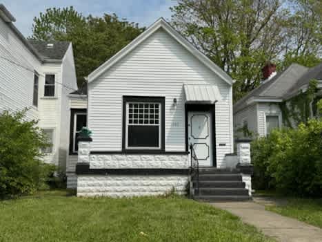 1449 Beech St. property