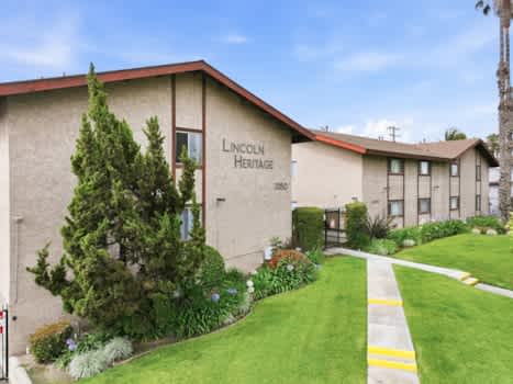 Lincoln Apartments property