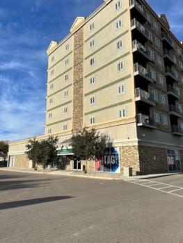 Executive Suites - Downtown - 5th Floor Equipped property