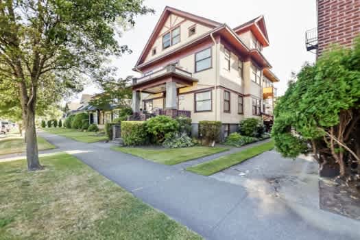 2325 Colby Ave #3 Everett, WA 98201 property