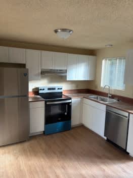 Recently Remodeled 2-Bedroom Townhouse End Unit property