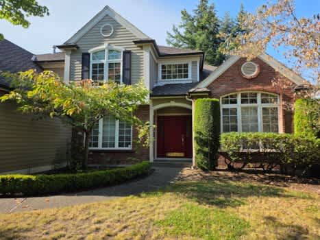 Beautiful Golf-Course Home in Mukilteo Harbor Point property