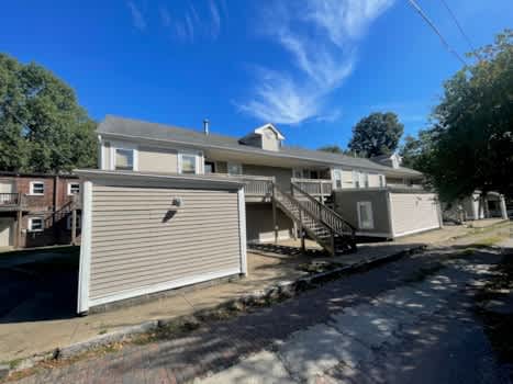 215 E Ormsby ave property