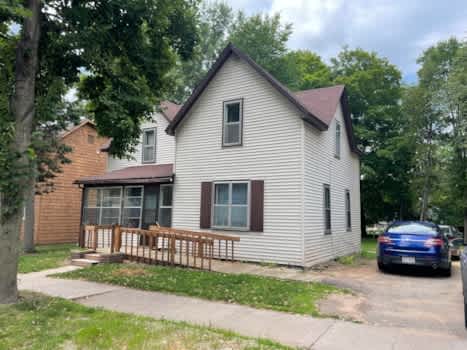 1217 9th St E property