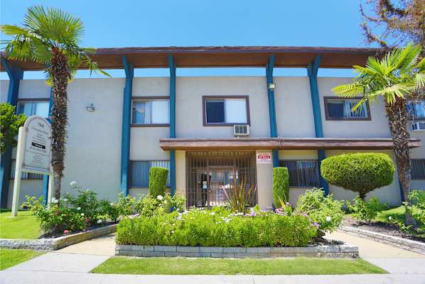 Coldwater Plaza property