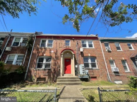 1613 18th Street Southeast property