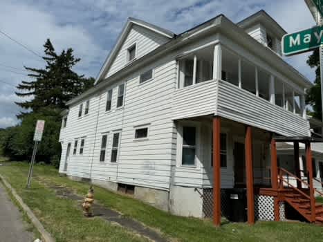 114-116 Eastman Ave. property
