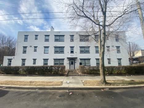 Welcome to 424 55th Street NE, Washington, DC 20019 property