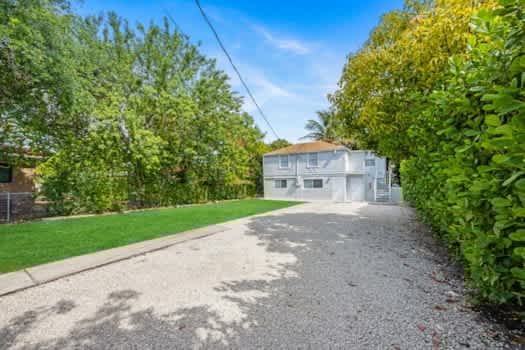 25 NE 69th St property