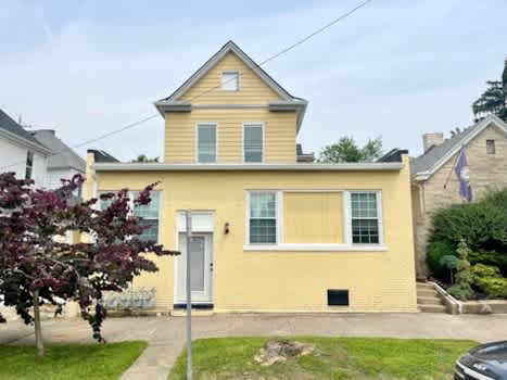 905 E Market st property