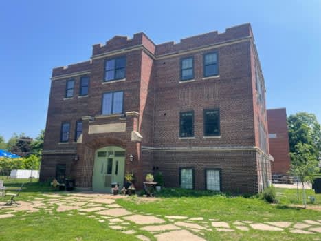 710 11th St E property