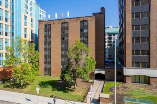 816 4 Ave SW property