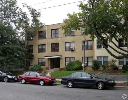 920 Madison Street Northwest property