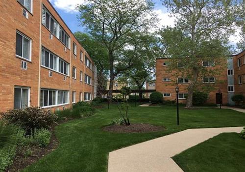 8540-60 Niles Center Road property