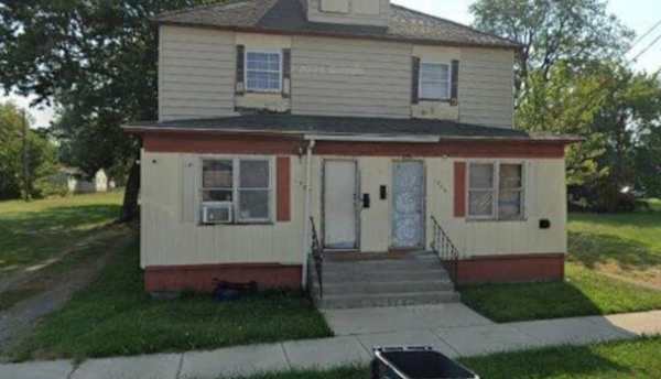 1223 S Main St property