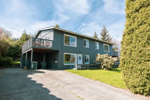 800 E Maple St property
