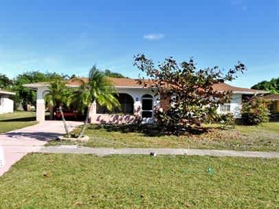 267 NE Floresta property