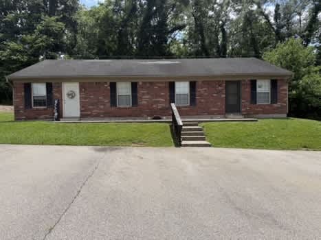 7607 Main St property