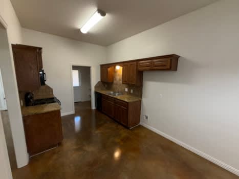 425 East Zenith Avenue property