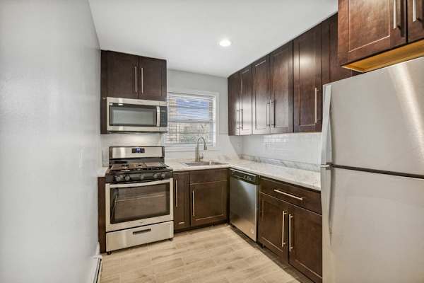 314 Oakwood (Manlow Corp.) property