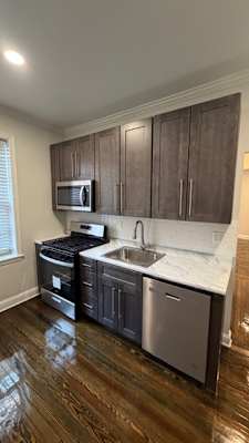28 Duncan Avenue Apts property