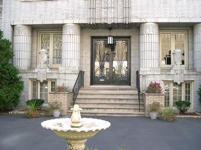 61 Duncan Ave Apartments property