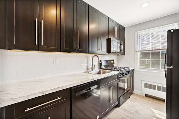 Ridge Gardens Apartments property