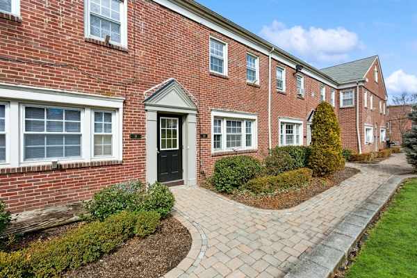 Scotland Park Townhomes property