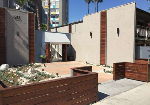 633 East 1st Street property