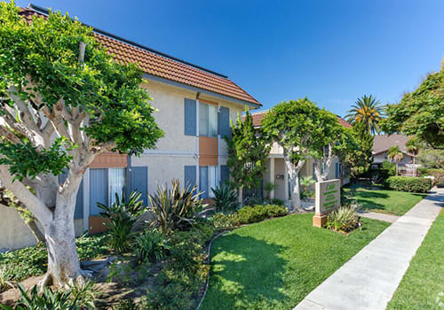 Lido Apartments - 241 Avocado St property