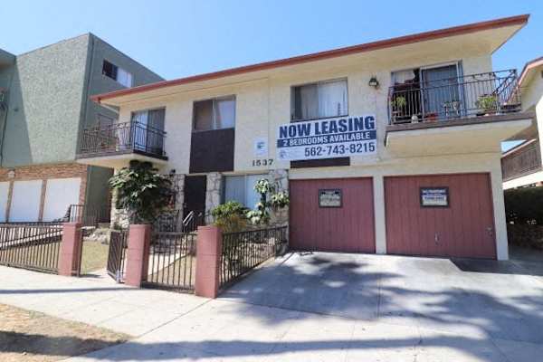 1537 Pine Ave. property