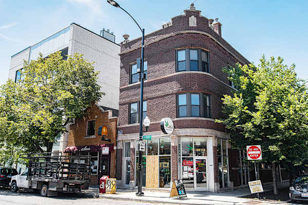 2048 N. Damen Ave. property